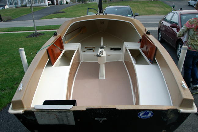 Picture 1, transom from the outside