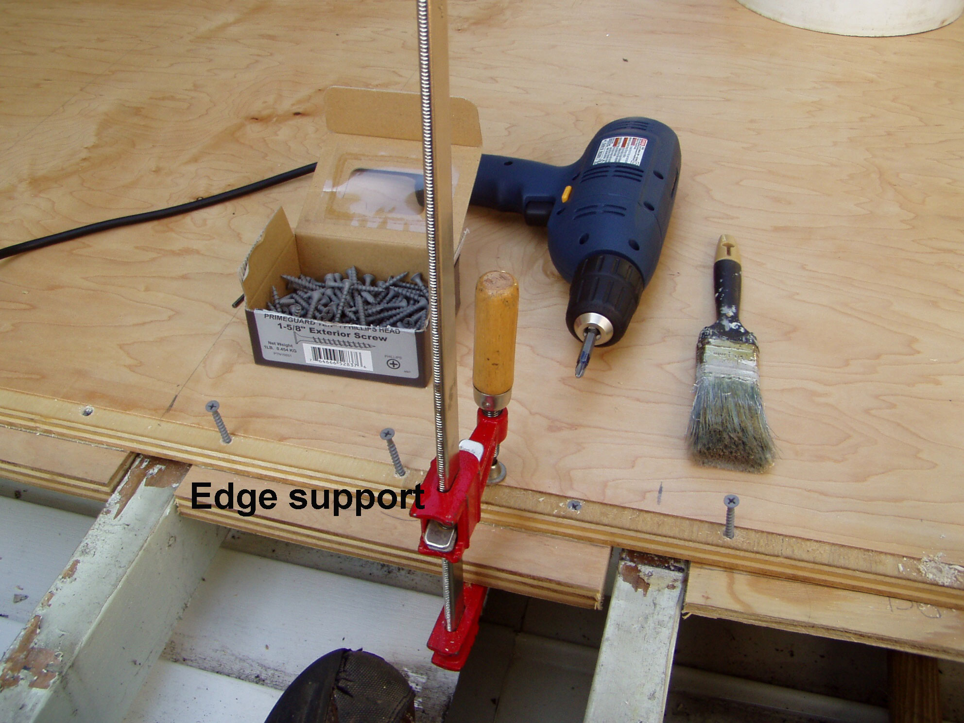 Edge support installation