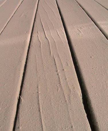 Deck after coating, closeup of cracks, picture F